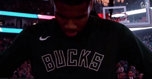 多纳鲁马：1-2之后我们就放弃了比赛，这绝对不应该发生（多纳鲁马直言：比分变成1-2后我们选择了放弃，这绝不能发生）