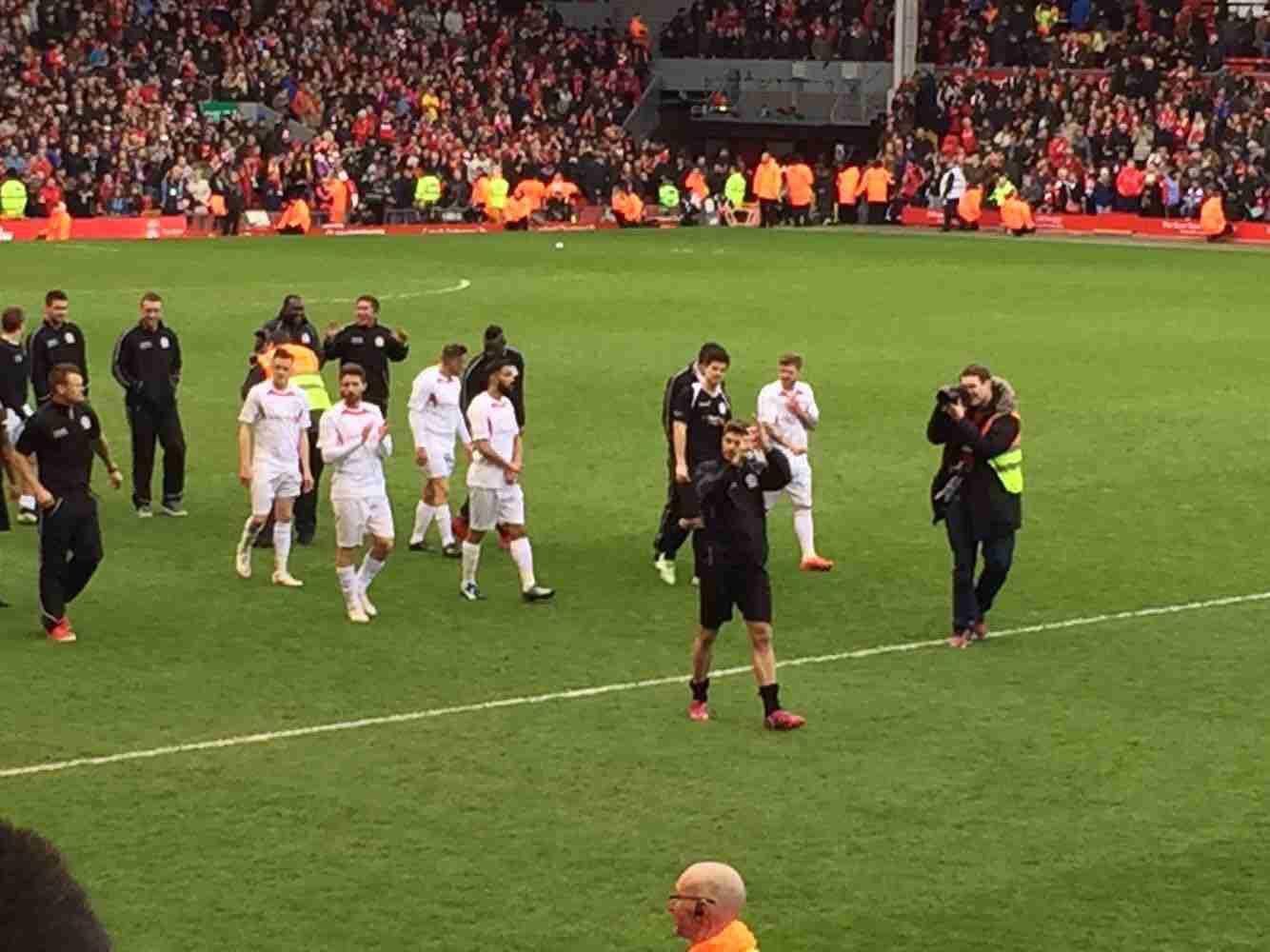 姆巴佩西甲生涯前50场47球，仅次于C罗（姆巴佩西甲50场轰入47球，效率仅次C罗）