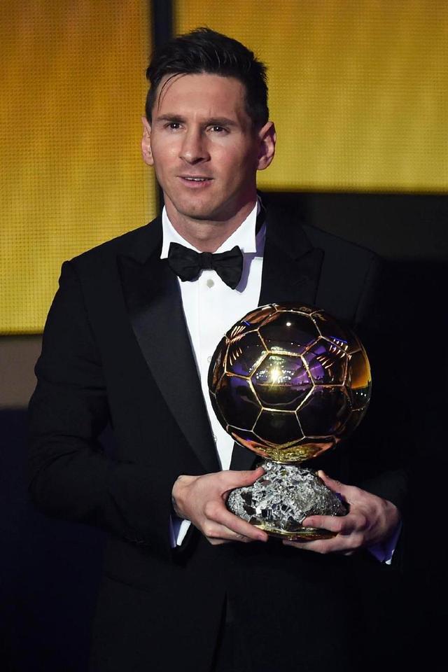 苦寻后悔药！步行者正积极交易中锋以补强特纳离队后的内线（为弥补特纳离队的内线空缺，步行者正积极寻求中锋交易）