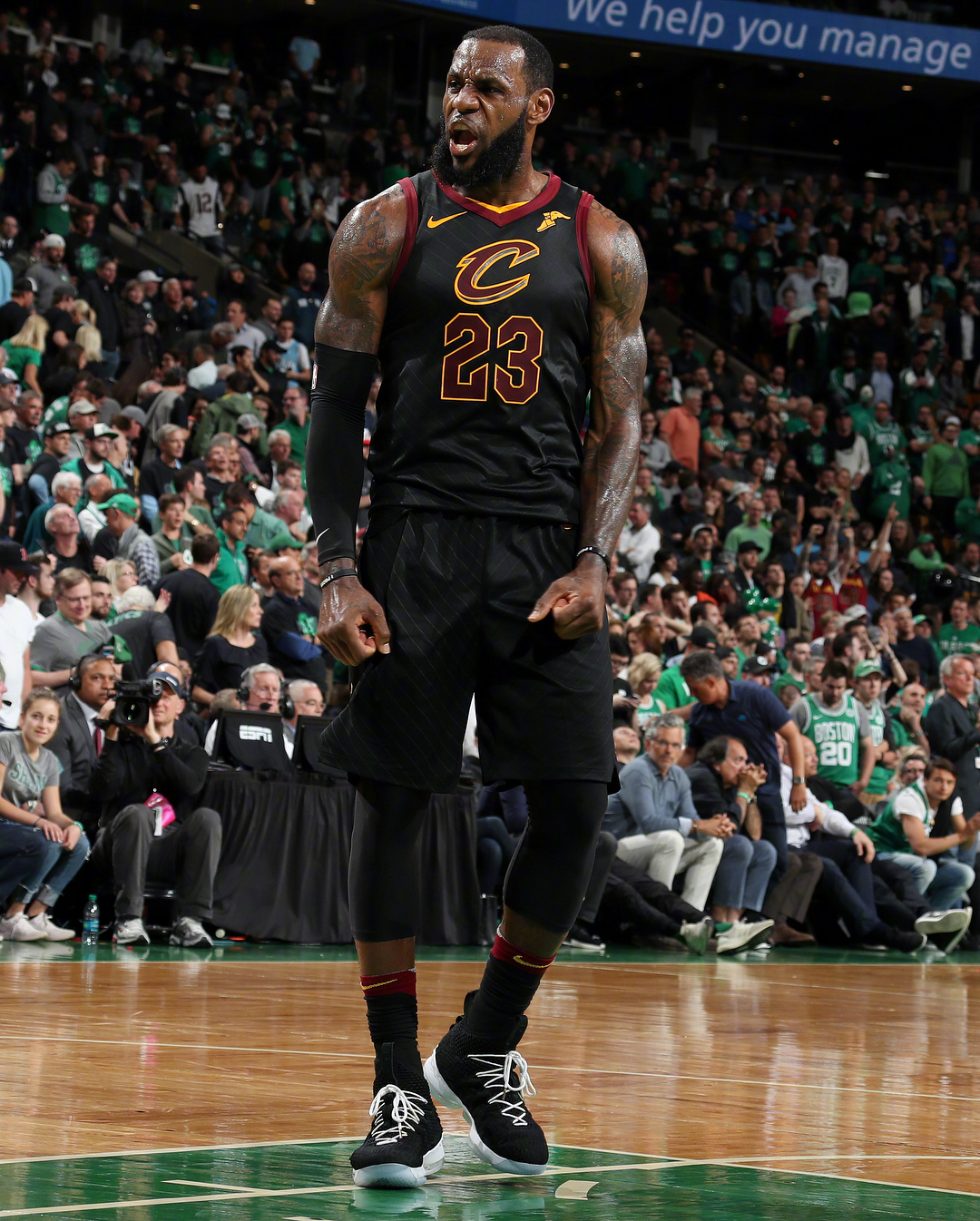 齐沃：老队员很好地接纳了年轻人；我们清楚弗拉泰西的重要性（齐沃：老将积极拥抱新人，我们深知弗拉泰西的价值）