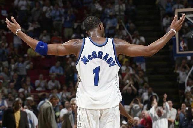 半场战报：勒沃库森2-1莱比锡，泰里耶、希克建功（半场：勒沃库森暂2-1领先莱比锡，泰里耶与希克破门）