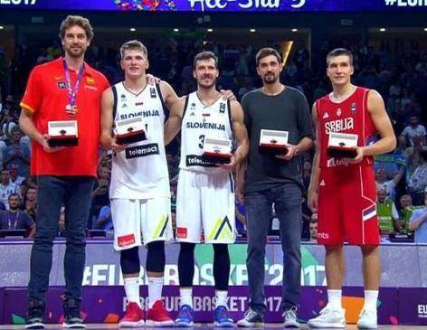 湖人官方社交媒体预热比赛（湖人官方社媒为比赛造势）