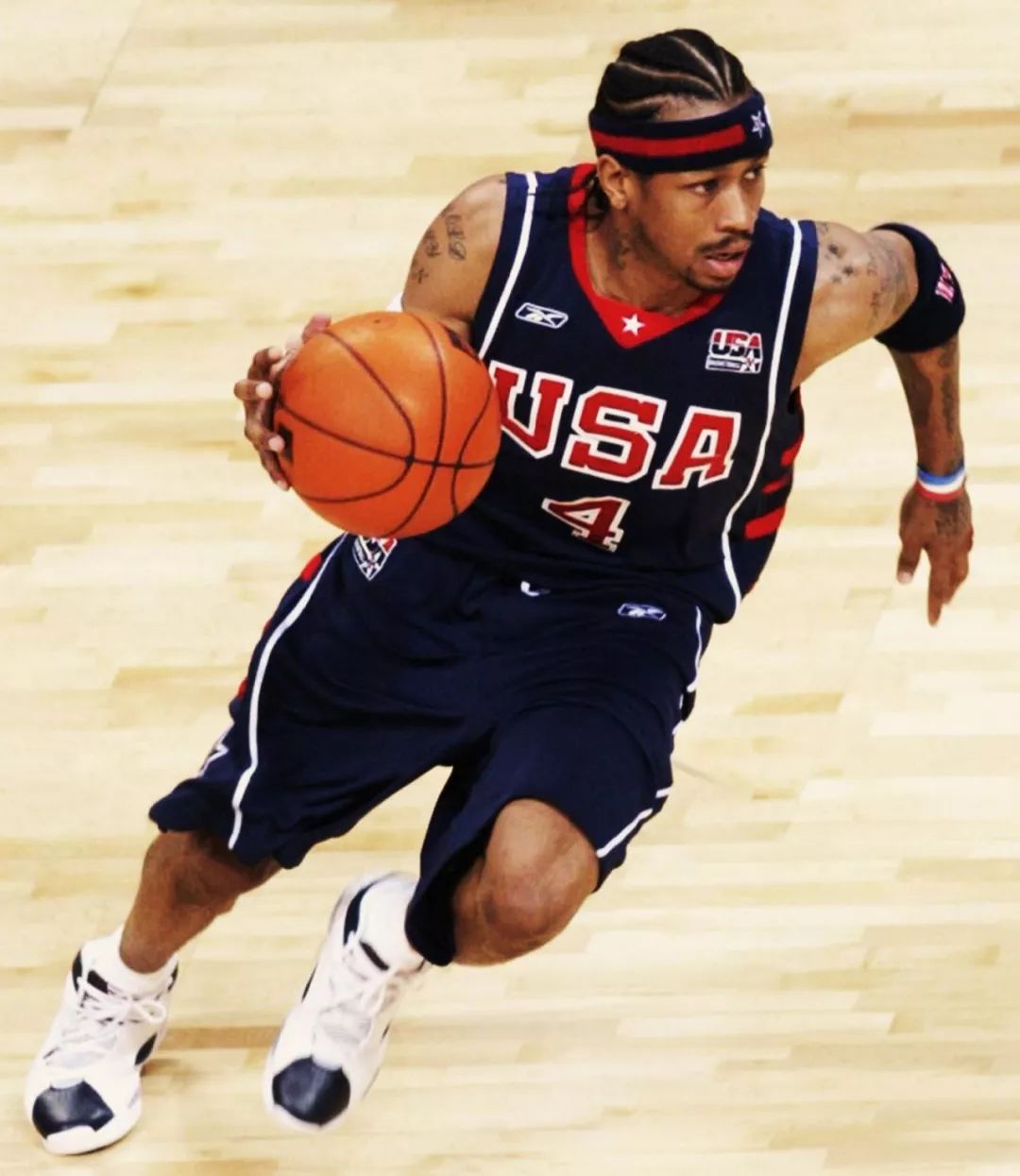 保罗赛季末将退役！请用一个词形容你心中的克里斯·保罗（本季谢幕，保罗将挂靴！用一个词概括你心中的克里斯·保罗）