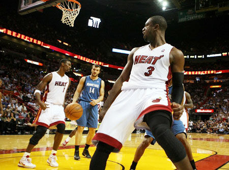 图片报：拜仁内部认为诺伊尔将续约一年，乌尔比希是他接班人（图片报称：拜仁倾向与诺伊尔续约一年，乌尔比希被视为接班人）