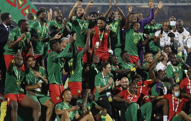 布冯：意大利国家队已经展现出了复苏和积极的迹象（布冯：意大利队已显复苏势头与积极面貌）