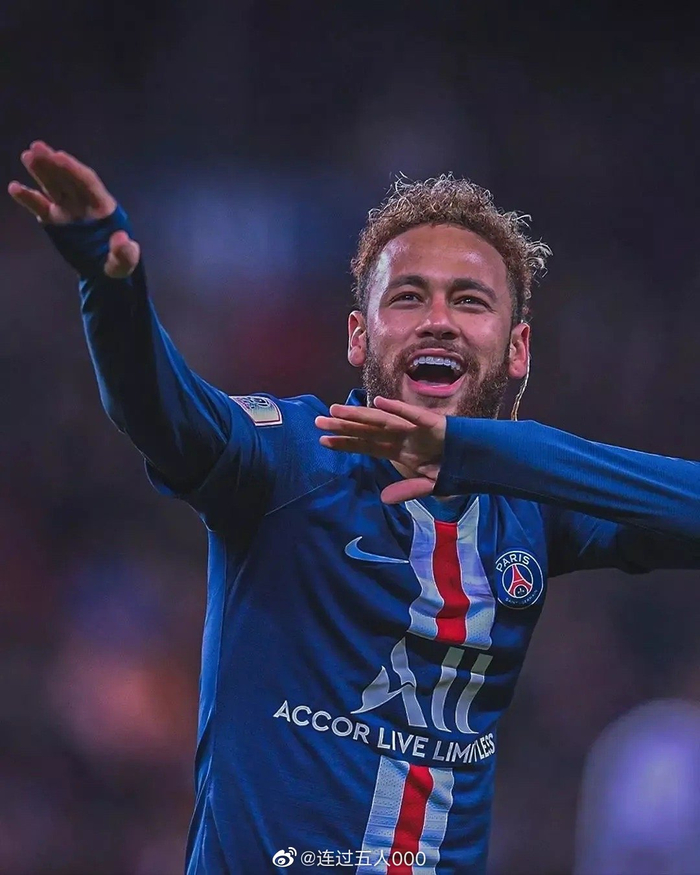 每体：20年前瓜迪奥拉就曾经说过，梅西会帮助阿根廷重夺世界杯（每体：瓜迪奥拉早在20年前就预言梅西会带阿根廷重夺世界杯）