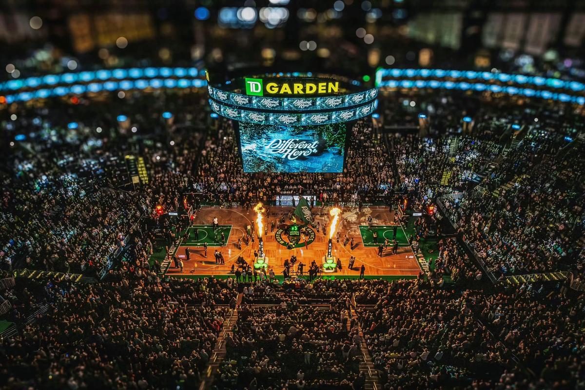 TA：伊萨克疑似腿部骨折，利物浦对其伤情感到担忧（TA报道：伊萨克或腿部骨折，利物浦对其伤势深感忧虑）