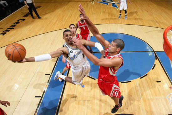 本赛季下半程的国安在成绩层面给了球迷们深刻的落差（国安本赛季后半程的战绩让球迷产生强烈落差感）