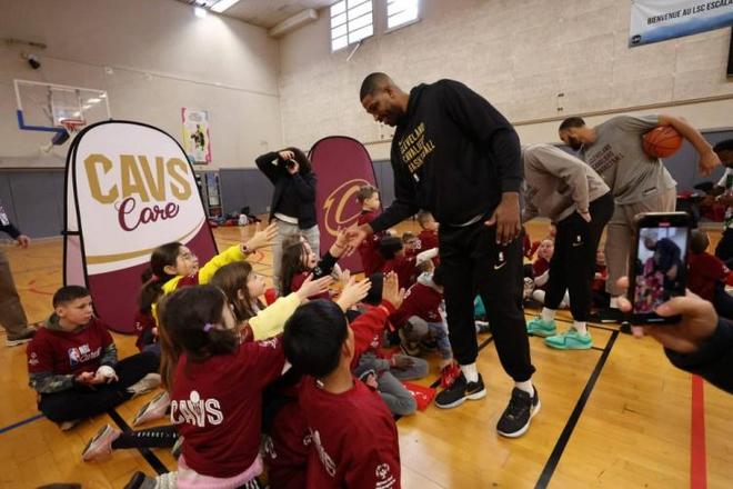 布莱顿中国球迷会：将停更内容直到俱乐部道歉，同时提出4大诉求（布莱顿中国球迷会宣布暂停更新，要求俱乐部道歉并提出四项诉求）