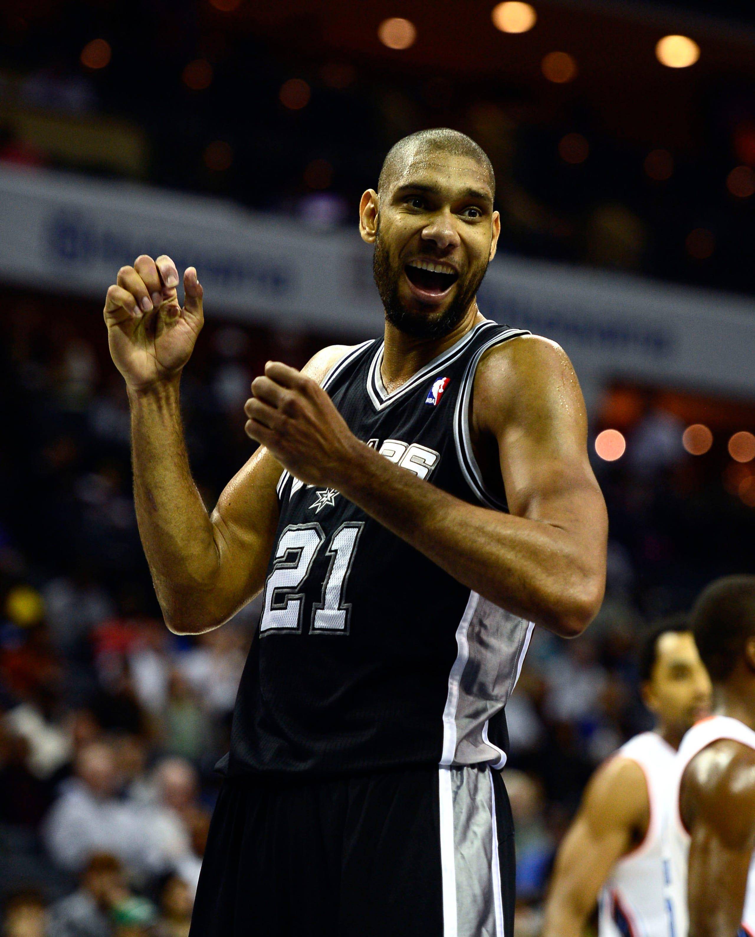 WTT总决赛：王楚钦／孙颖莎3-0林诗栋／蒯曼，收获两连胜（WTT总决赛：王楚钦／孙颖莎3-0完胜林诗栋／蒯曼，迎来两连胜）