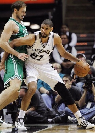 河南队祝贺重庆铜梁龙冲超：中超赛场将因你们的到来更加精彩（河南队恭贺重庆铜梁龙升入中超：你们的加入将令赛场更精彩）